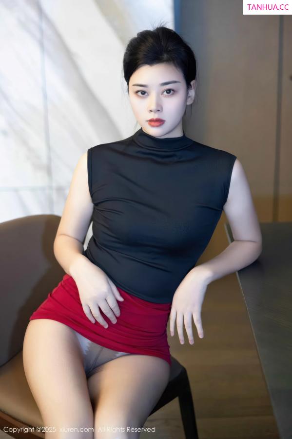   [XiuRen]高清写真图 2025.11.05 No.10948 徐清妍 魅惑黑丝第20张图片